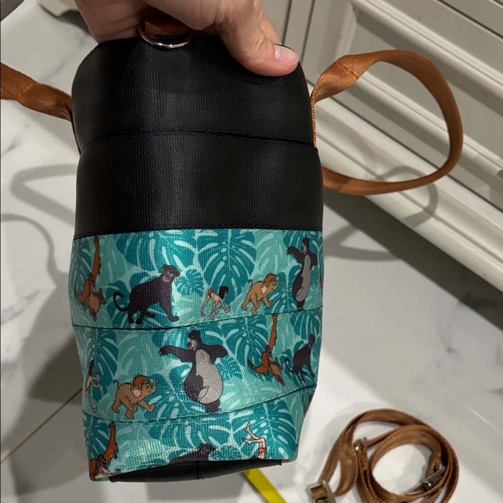 Harvey’s Disney Jungle Book tote - Picture 10 of 13